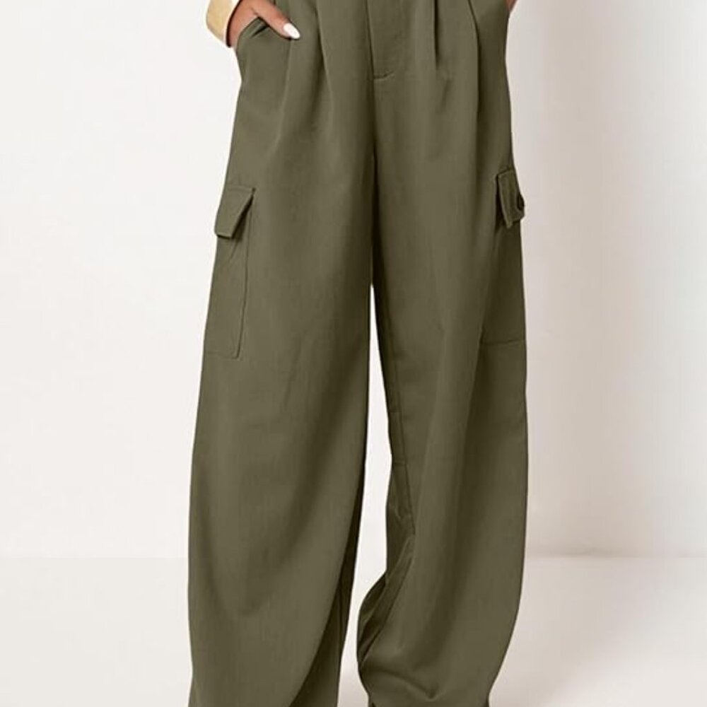 NEVER WORN! High Waisted Wide Leg Cargo Pants in Olive Green – 16